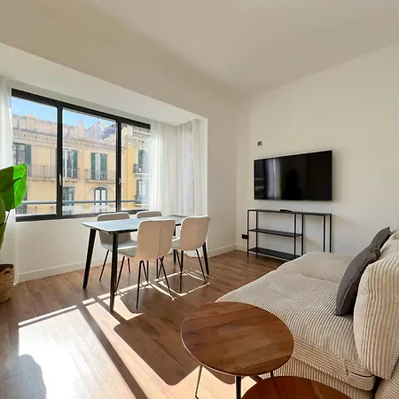 U-nique Balmes Iii Apartman