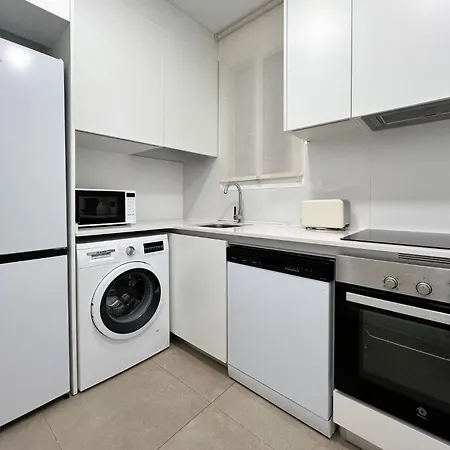 U-nique Balmes Iii * Barcelona